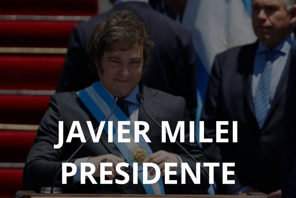 Milei gana las elecciones de Argentina tras imponerse a Massa con el 56% de los votos y pone en marcha su plan de dolarización.